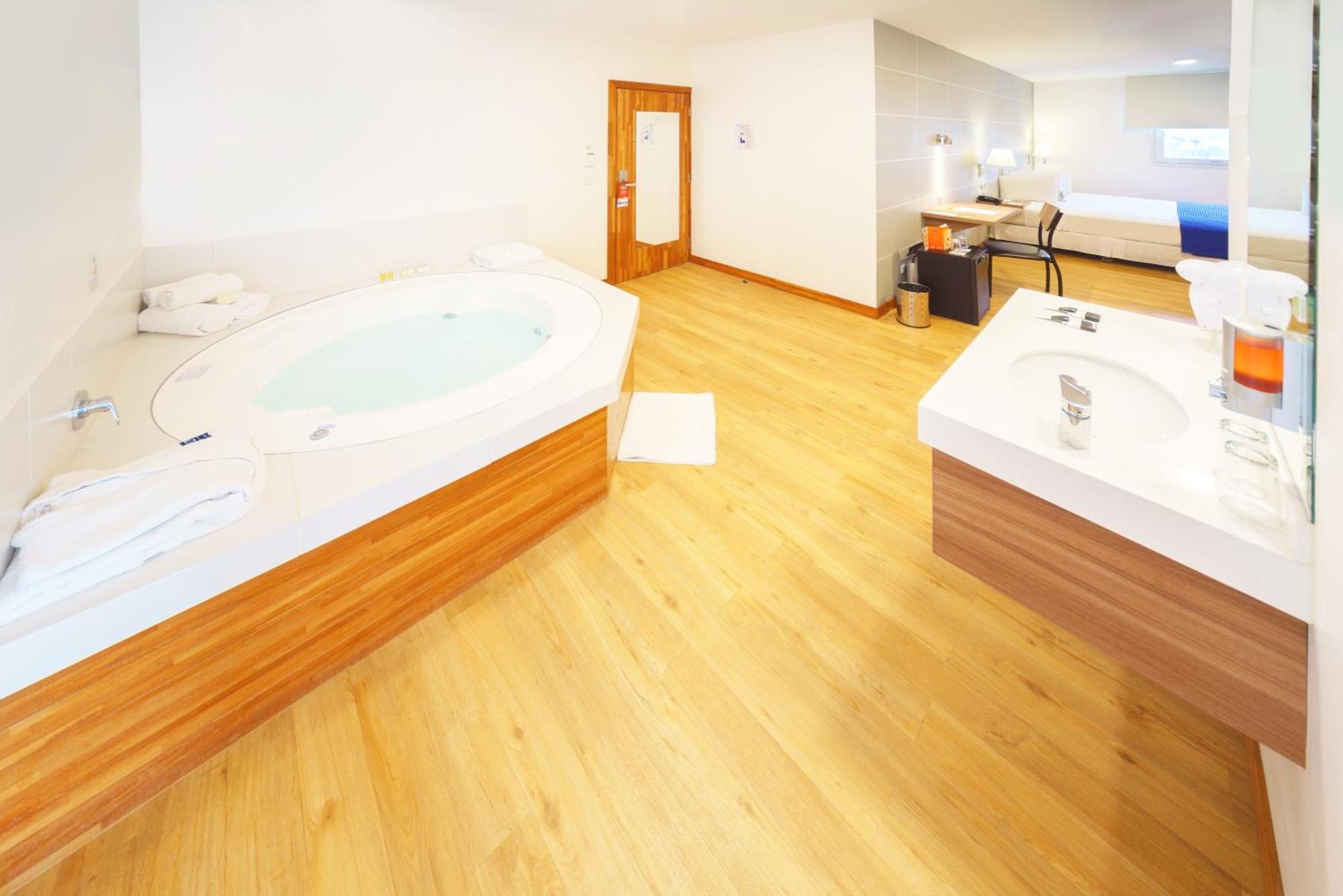 Lp Equipetrol Hotel Santa Cruz de La Sierra Eksteriør billede